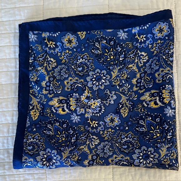 Daniel Cremieux Silk Pocket Square Blue Gold Patchwork Handkerchief Multi Wear - Picture 7 of 8